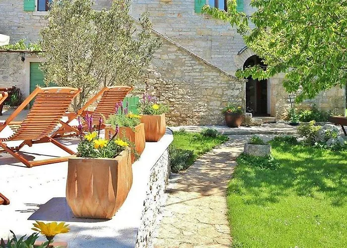 Villa Violica, Karnevali *