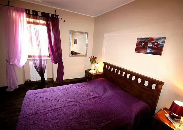 Violica, Karnevali Villa *